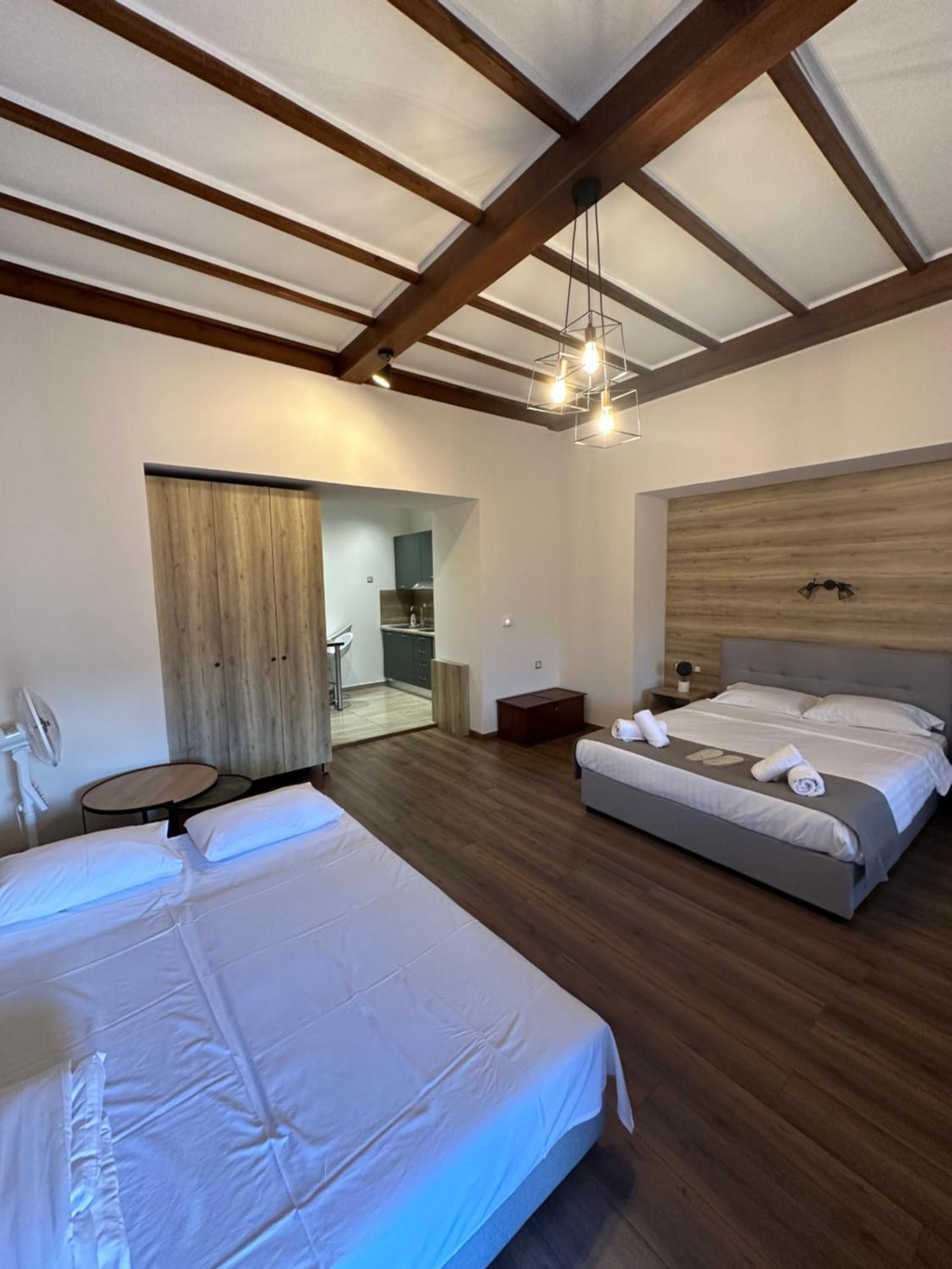 11 Luxury Apartment